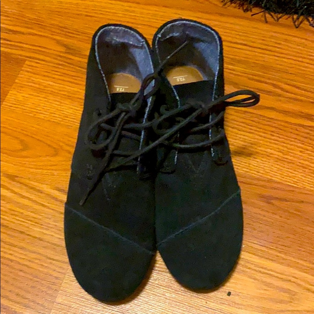 TOMS wedges